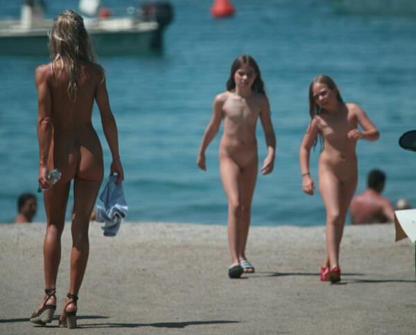 The nudism country - Purenudism photo [WorldNudism]