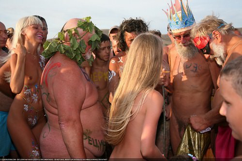 Neptune Day celebration nude photos [WorldNudism]